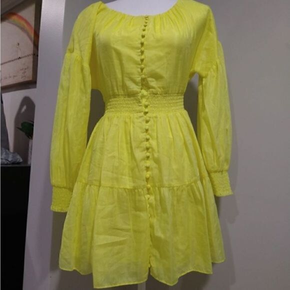 ALICE + Olivia Kiara Puff-Sleeve Minidress Size 4 NWT. Missing two buttons - Picture 7 of 7